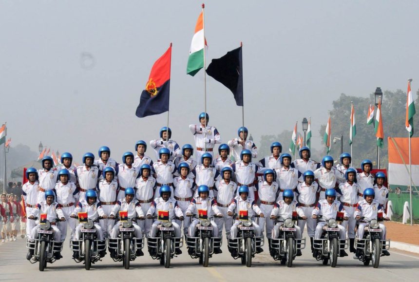 republic-day-bsf-on-enfields-PIB